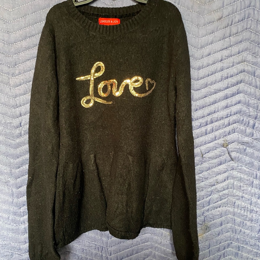 Girls Love sweater
